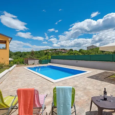 Beautiful In Sorici-kanfanar With Kitchen