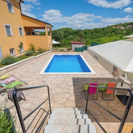 בית נופש Beautiful In Sorici-kanfanar With Kitchen *